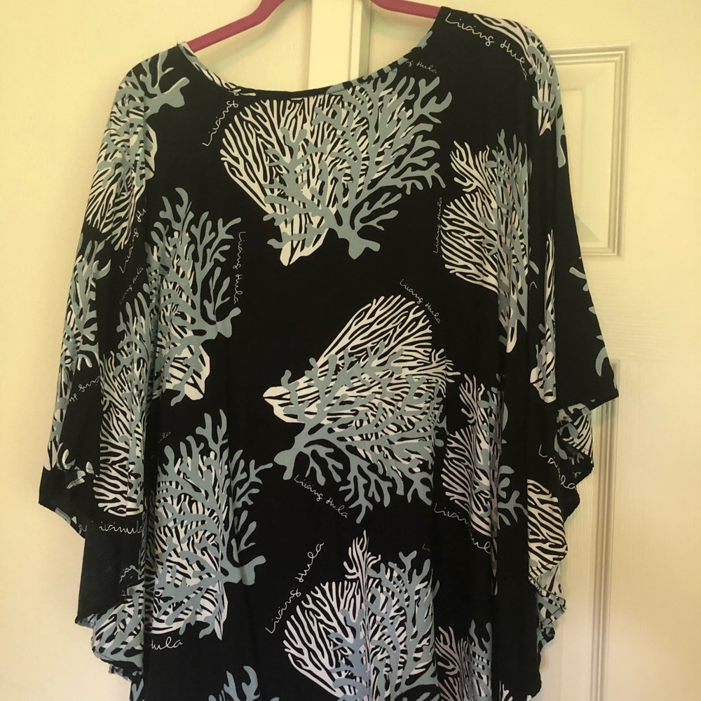 Living Hula Women’s Blouse